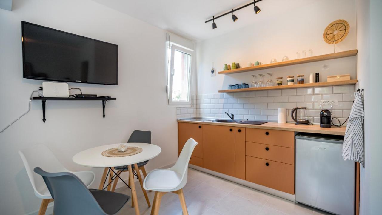 Cozy Apartment, 10 Minutes Walking Distance From The Old Town Kotor Eksteriør billede